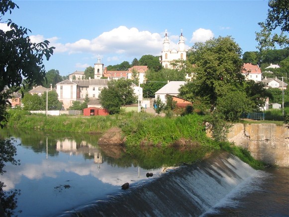 Image - The Strypa River flowing through Buchach.